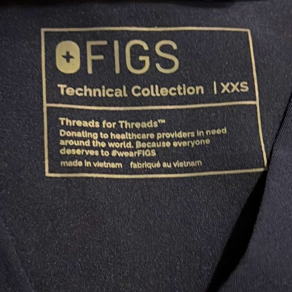 Figs Navy Scrub Set - Picture 5 of 13